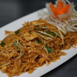 30. Pad Thai
